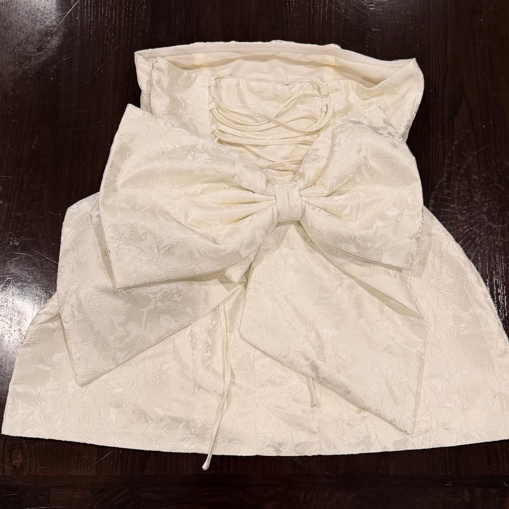 Fashion Nova Elegant Cream Bow Mini Skirt